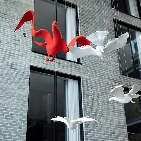 Radisson Red