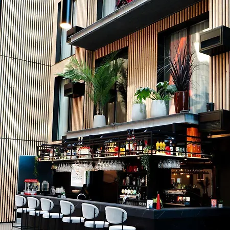 Ξενοδοχείο Radisson Red