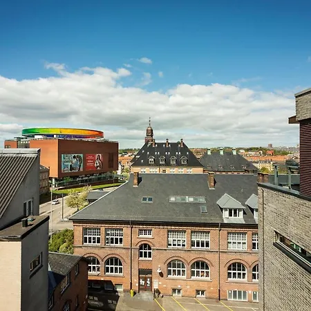 Hotel Radisson Red 4*